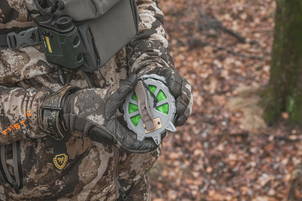 Wyndscent Tree Thrasher Game Call - Realistic Leaf Noise & Buck Rub - Ideal for Deer & Turkey Hunting