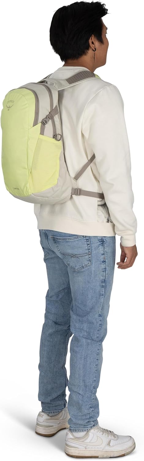 Osprey Daylite Commuter Backpack - Lightweight Everyday Bag with Laptop Sleeve & Bottle Pockets