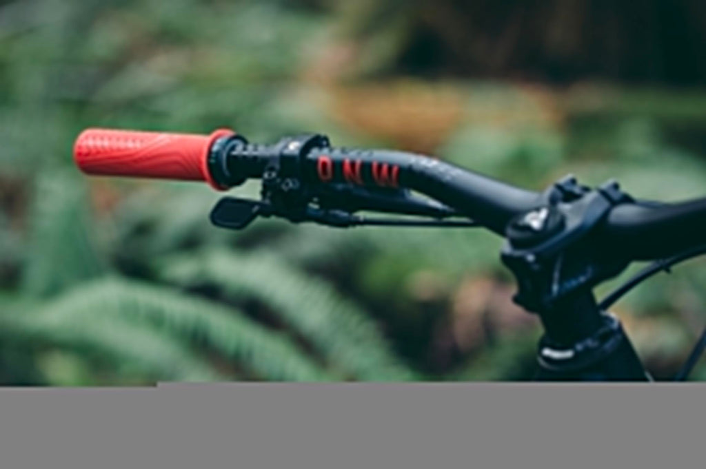 PNW Components Puget Dropper Lever Kit - MTB Dropper Post Remote Lever - Includes Jagwire Cable & Housing - Standard 22.2mm Clamp Compatibility
