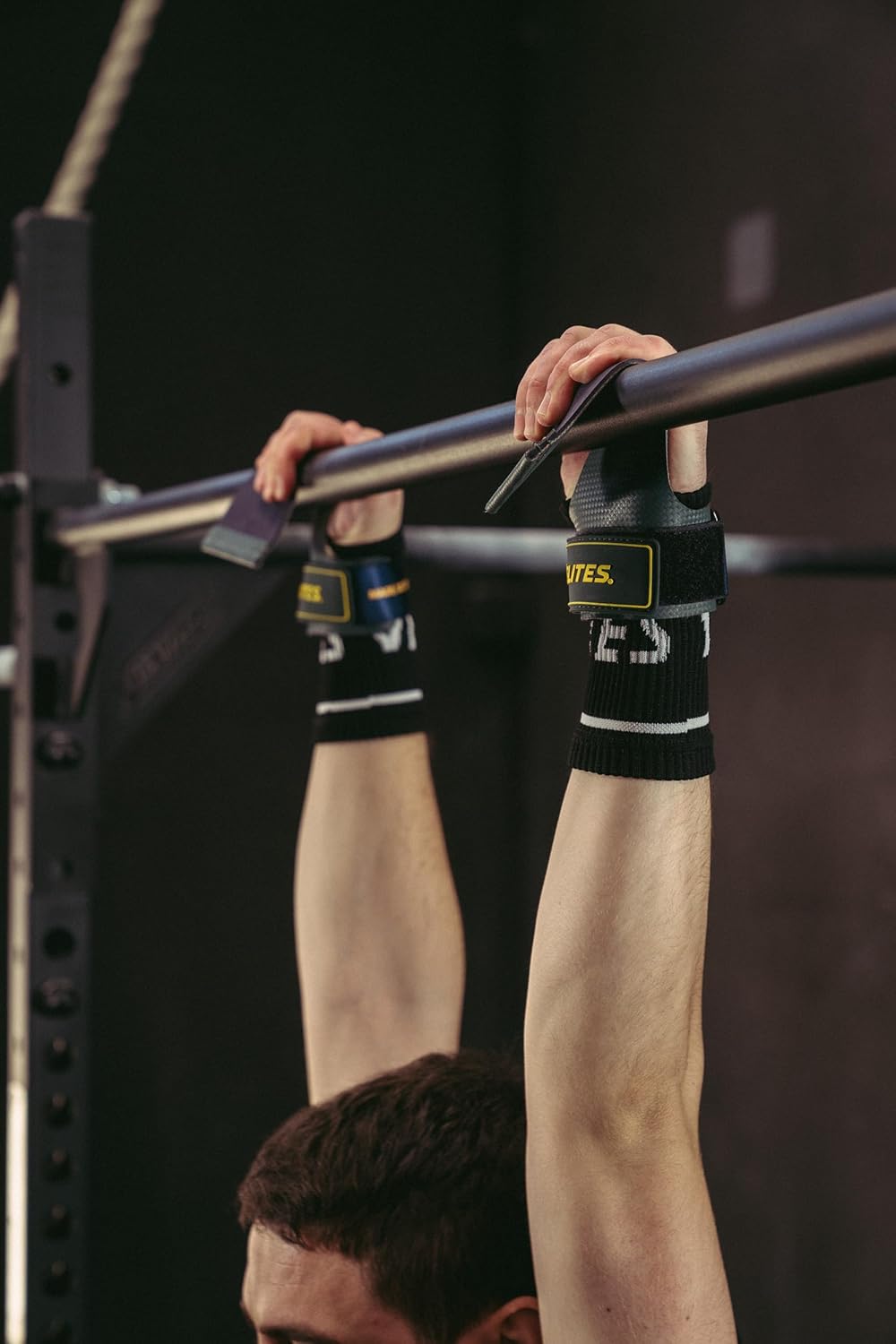 Velites - Official Crossfit® Games Quad Ultra Grips - No Chalk and Smooth Bars - Wristbands and Carry Bag Included - Pull-ups, Muscle-ups and Toes to bar