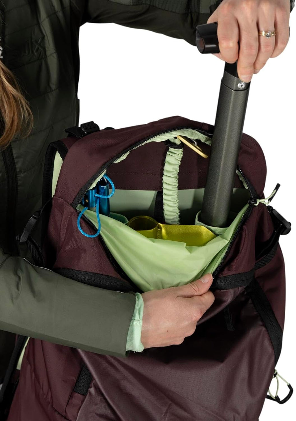 Osprey Firn 18L Ski & Snowboard Backpack - Elderberry Purple & Peppermint Green | Small/Medium Size