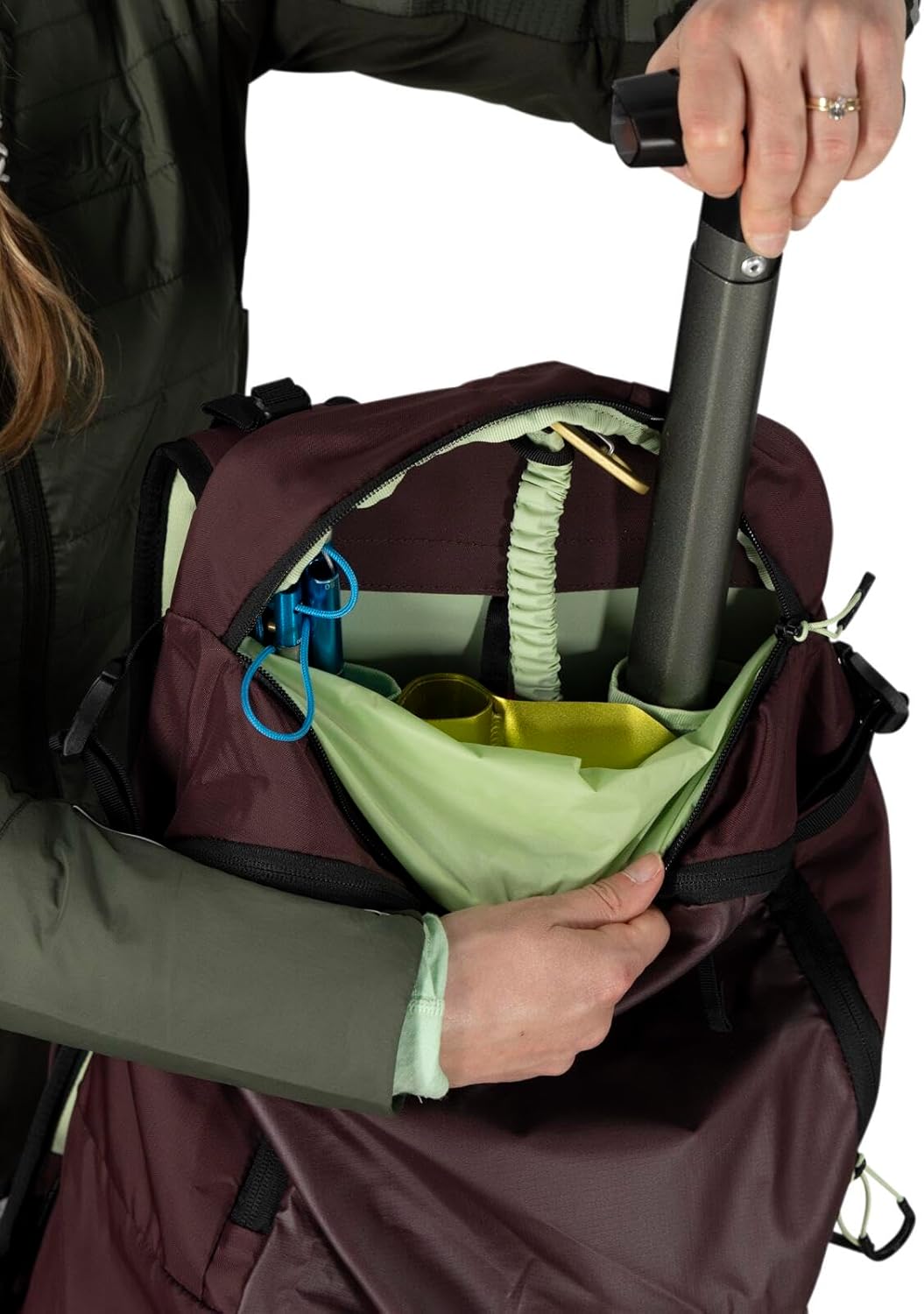 Osprey Firn 18L Ski & Snowboard Backpack - Elderberry Purple & Peppermint Green | Small/Medium Size
