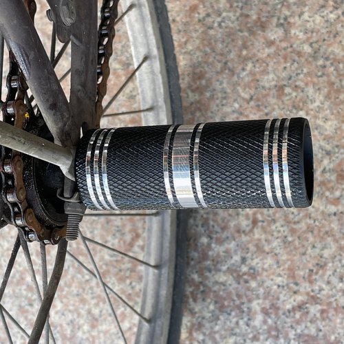WADEKING WHW Wheelie No Thread Pegs Aluminum Alloy 105mm Suitable for 14mm and12mm、3/8 Inch E/Bike Axles (Black)