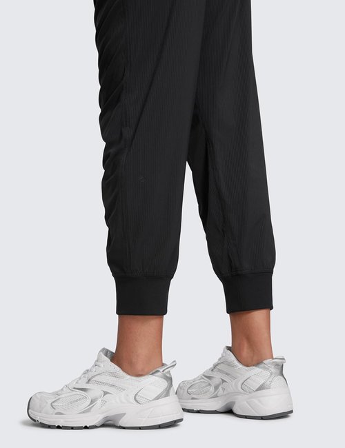 CRZ YOGA Lightweight Workout Joggers - Women's Casual Running Pants with Pockets | 26"/28.5"/30.5" Sizes