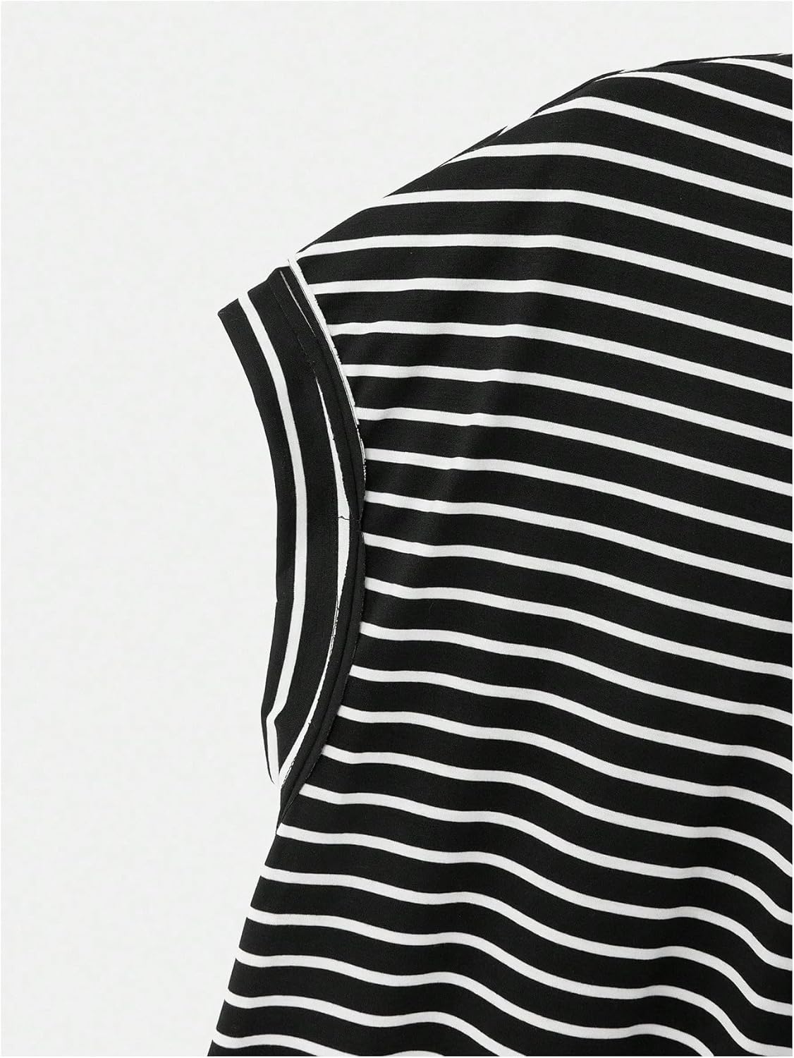 WDIRARA Women's Workout T-Shirt - Stripe Open Back Design | Short Sleeve Criss Cross Tee