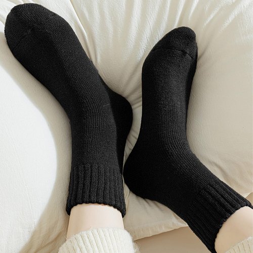 VoJoPi Wool Winter Socks for Women, 5 Pairs Cozy Warm Hiking Crew Ladies Soft Comfy Thermal Work Walking Boot Socks.