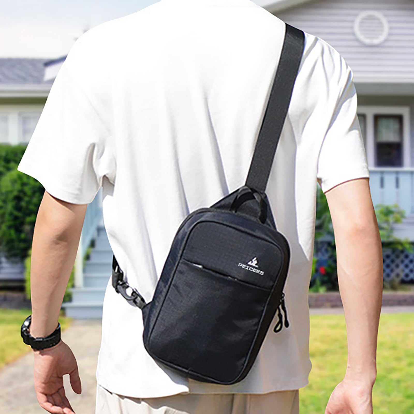 Peicees Small Sling Bag for Women Men Trendy Casual Phone Chest Bag Waterproof Crossbody Daypack, Black