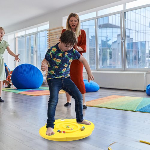 Seenelling Kids Maze Balance Board Plastic Wobble Rocker Balance Board with Mini Balls Load 170lb for Balancing Exercise Equipment Game Boys Girls Physical Therapy 18.5 x 14.57 Inch(Yellow,Cute)