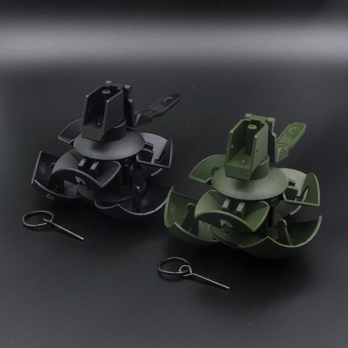 Zhongren M67 Plastic Hand Grenades Toy Dummy Grenade Model Tactcial Airsoft Paintball Army Role Play Prop for Age15+(Green)