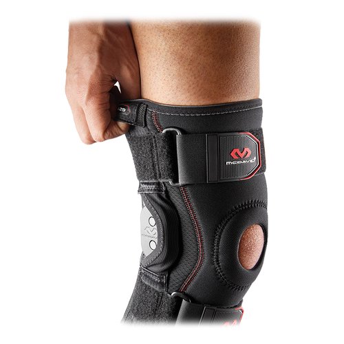 McDavid Knee Brace, Maximum Support with Polycentric Hinges & Cross Straps, Comfortable Compression & Extra Stability, Black, L