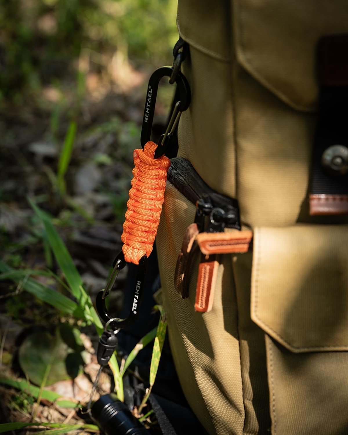 Paracord Braided Carabiner Keychain Lanyard Strap, Hanger Stroller Hook w/2 Carabiner Clips for Water Bottle Backpack