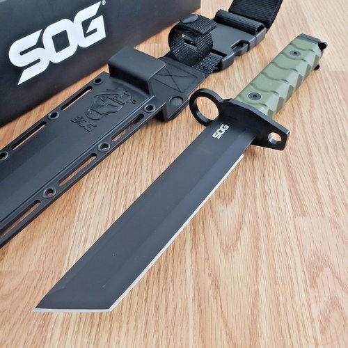 SOG BAR15T Tanto Bayonet / 7.1" Blade / 12.2" Overall/Black PVD/Kydex Sheath/OD Green