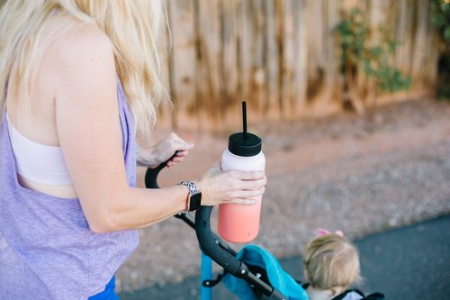 Simple Modern Wide Mouth Lid Leak Proof Straw Chug Handle Flip Fits Summit Water Bottles and Hydro Flask, Tumbler Style, Cherry