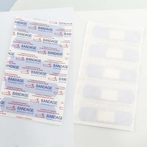 200 Pcs Blue Metal Detectable Bandages PE Waterproof Adhesive Bandage Bulk Sterile Pads Latex-Free for First Aid & Wound Care Rectangle