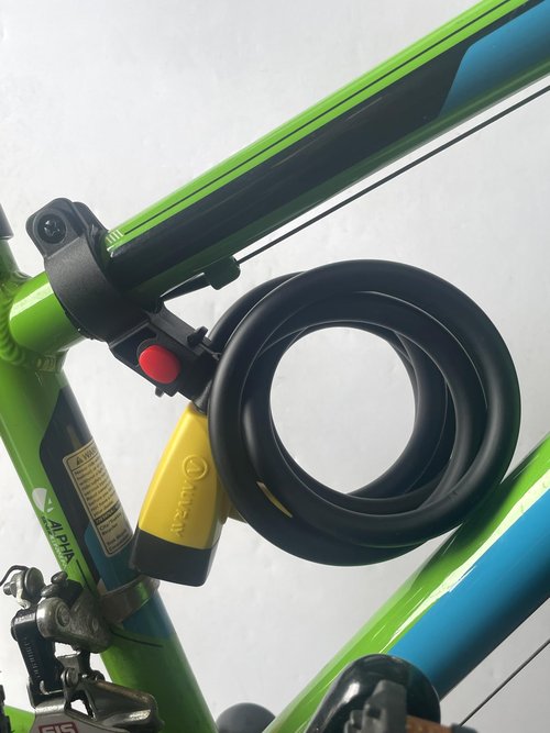 Auvray Coiled Bike Lock, Heavy Duty Anti Theft Bike Cable Lock, 6 Feet Long, Secure Bike Lock with Key and Bracket, Designed for Bikes & Scooters.