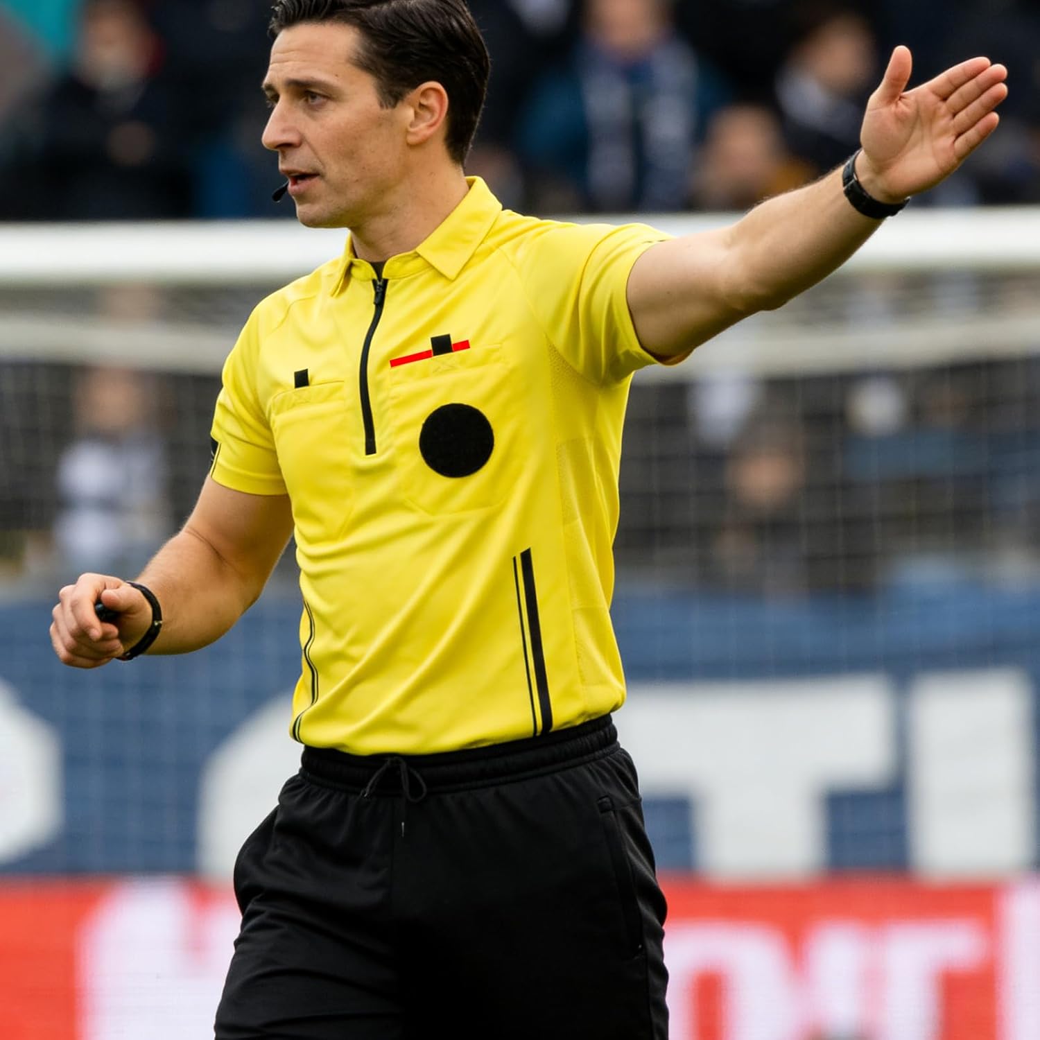 VKT Soccer Referee Kit - Jersey, Shorts, Socks & Whistle - Perfect for Men & Women Halloween Costume