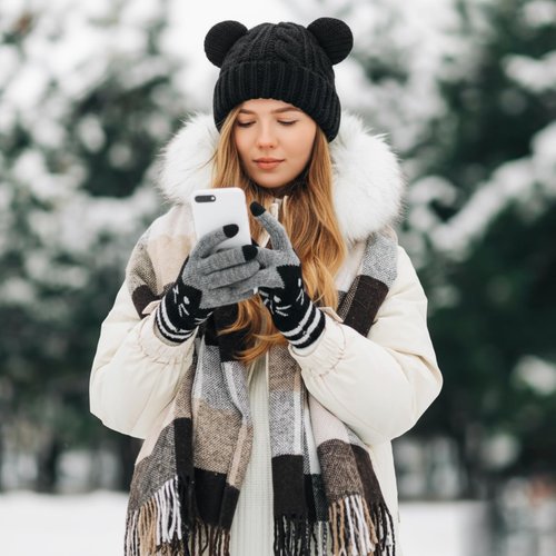 Ramede Women's Cute Cat Ears Beanie and Touchscreen Gloves Set, Double-layered Knitted Winter Hat Warm Woollike Crochet Ski Headgear and Knit Gloves New Year Anime Gifts for Women for Cold Weather