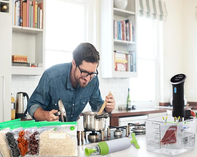 Green Kit: 20 Pack Reusable Sous Vide Bags with 3 Sizes, Hand Pump & Clips