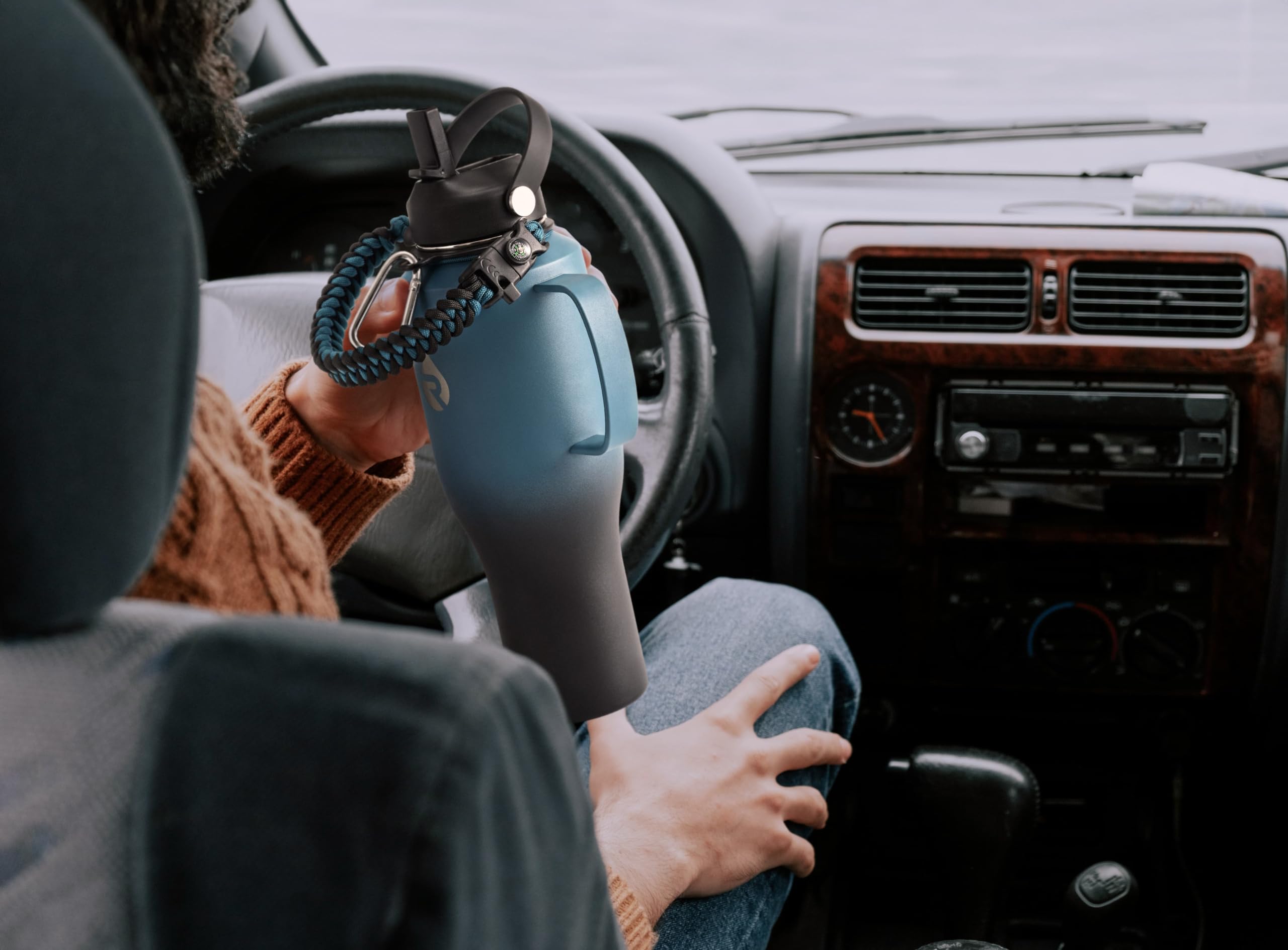 RAYMYLO Insulated Water Bottle 40oz (Cold for 48 Hrs), Stainless Steel Water Bottle with Handle & Straw Lid & Paracord Handle, Triple Wall Vacuum Leakproof Travel Flask, Fit in Any Car Cup Holder