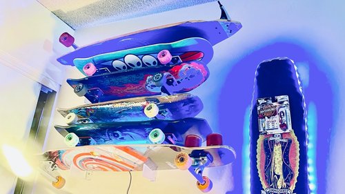 HHUXIUE Wall-Mounted Skateboard Mount - Space-Saving Horizontal Display Rack for Secure Skateboard Storage & Decoration (3 Layers Black)