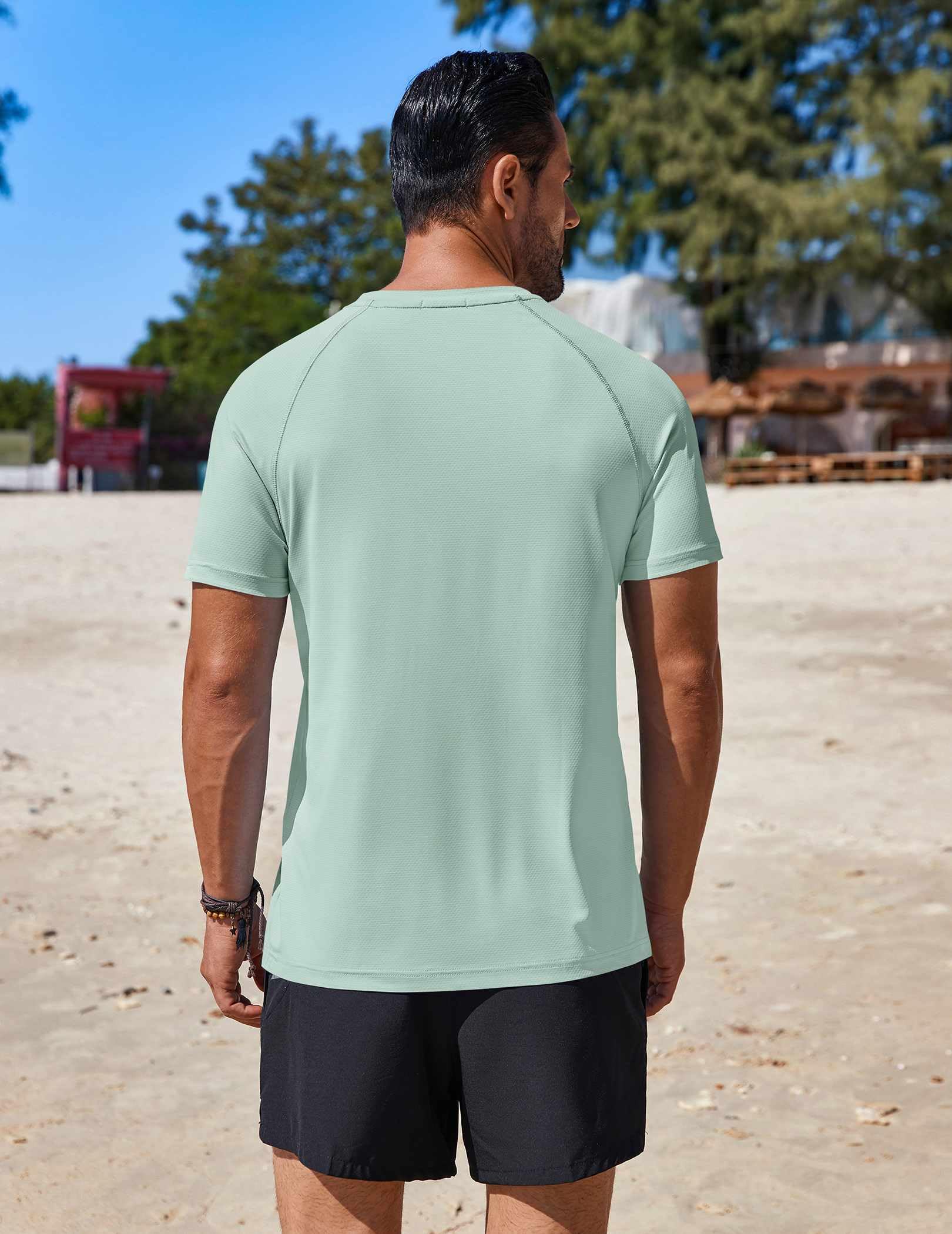 COOFANDY Mens Short Sleeve T Shirts UPF 50+ Uv Protection Rashguard Shirts Swimming Top for Men Light Green