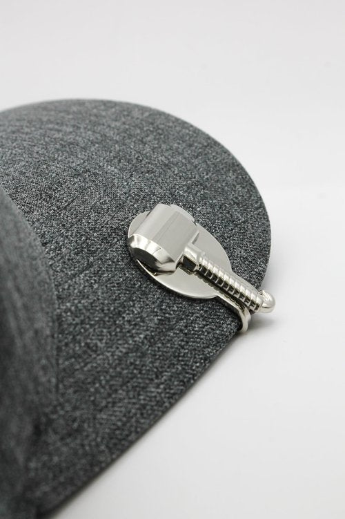 MULLIGAN HOOLIGAN The Hammer Golf Ball Marker + Magnetic Hat Clip Premium Metal Marker with Built-In Magnet, Strong Magnetic Hold, Durable & Lightweight Golf Accessory