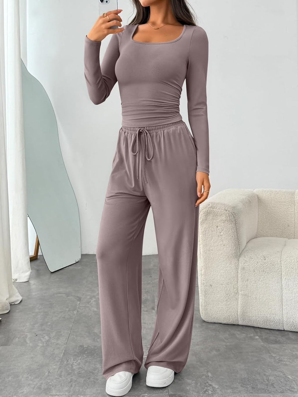 Trendy Queen 2-Piece Lounge Set - Women's Scoop Neck Top & Wide Leg Pants with Pockets