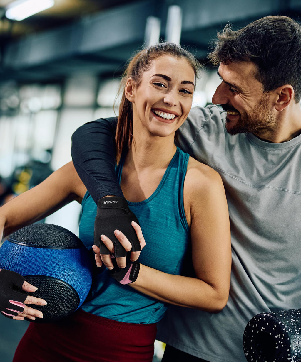 SIMARI Breathable Workout Gloves for Men & Women, Weight Lifting Gloves with Padded, Grip, Full Palm Protection, Gift for Gym Exercise, Cycling, Weightlifting Training, Kayaking, Fitness (Black-M)
