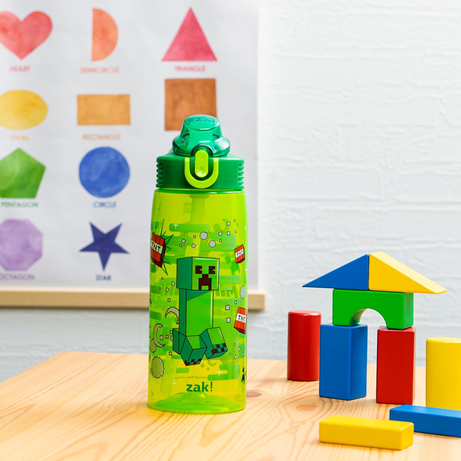 Zak Designs Minecraft Water Bottle - 25oz Durable Plastic with Straw, Handle & Leak-Proof Cover (Creeper)