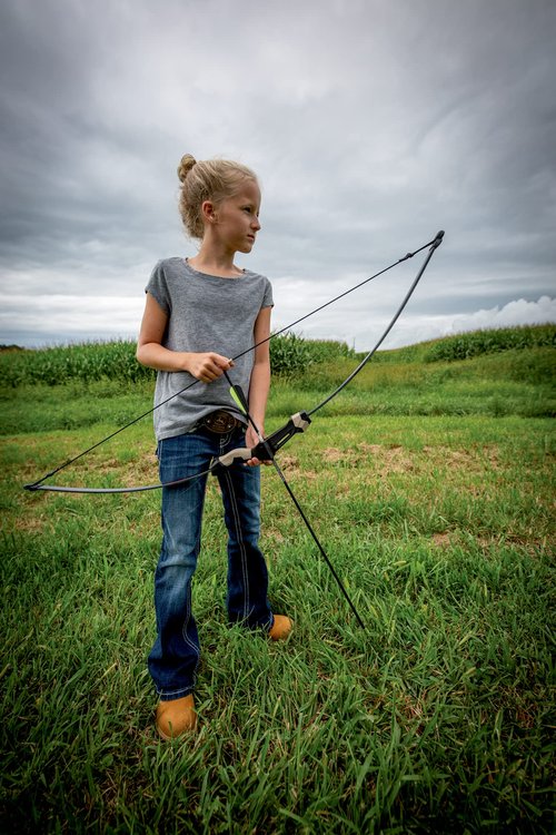 Barnett Centershot Youth Recurve Bow, Youth Bow Ages 5-8, Two Arrows, Quiver, Mossy Oak Bottomland