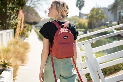 Dakine Essentials Pack Mini 7L - Emerald Tropic, One Size