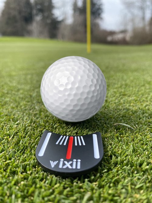VIXII S.M.A.R.T. Golf Ball Marker - 1.25" x 1.25" Triple Track Golf Ball Alignment Marking Tool, U-Shaped Marking Stencil for Perfect Alignment and Identification Tool with Magnetic Clip - Black