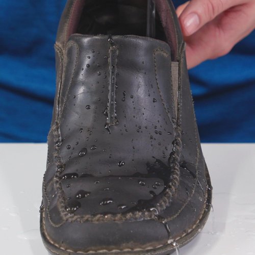 GEAR AID Revivex Leather Water Repellent Spray - Protect Shoes & Boots | 4 Fl Oz
