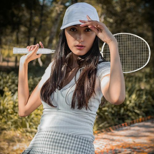 OGEENIER Badminton Racket Carbon Fiber, 4U, 30LBS, Lightweight Badminton Racquet for Beginners, Includes Badminton Grip and Bag