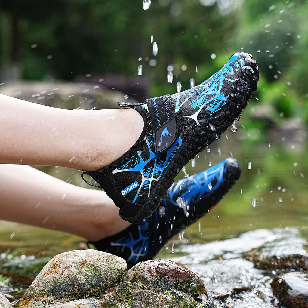 Quickshark Kids Water Shoes Boys Girls Barefoot Aqua Socks Lightweight Quick Dry Sandals Slip On Walking Sneakers for Beach Pool Swim C Black 2 Big Kid