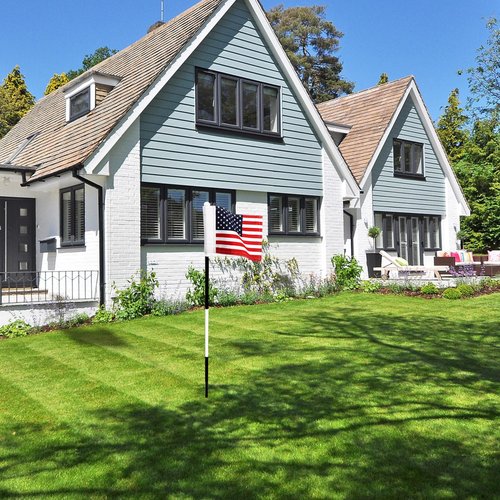 Oudain Golf Flag with Tube Inserted Waterproof Putting USA Golf Target Flag 420d Nylon Mini Pin for Yard Indoor Outdoor Veterans Day Patriotic Backyard Garden Portable, 8 x 6 Inch(3 Pcs)