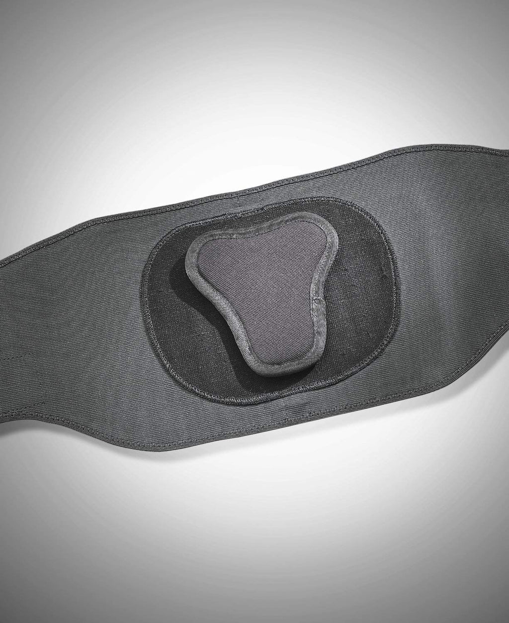 MUELLER Sports Medicine Lumbar Back Brace with Removable Pad, Ideal for Upper and Lower Back Pain, Relief & Support for Men and Women, Strains, Sciatica, Scoliosis, Black, Regular Size