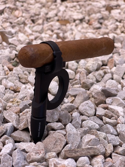 Hands-Free Accessory Holder with Built-in Punch Cutter – Ground Spike & Adjustable Strap – Fits All Sizes – Ideal for Golf, Camping, Fishing, Grilling, Tailgating, Cards & Outdoor Use