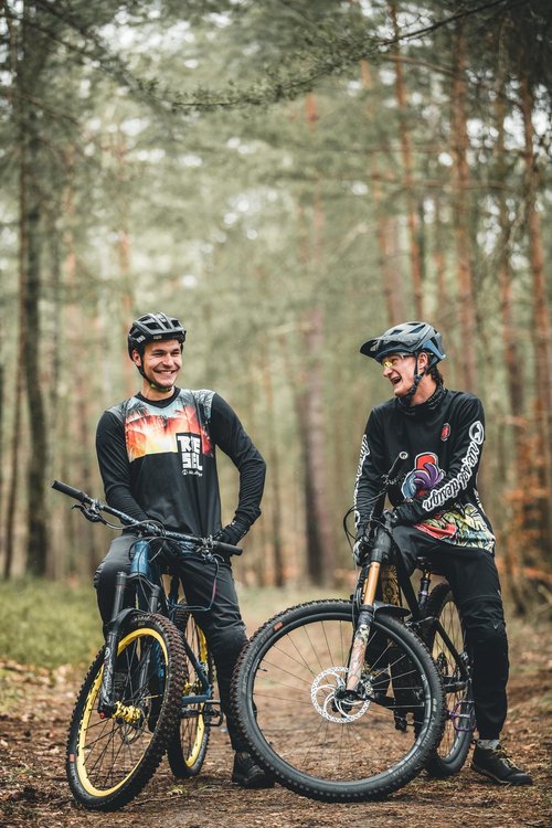 Riesel Design - Front Big bike fender For Face and Suspension Fork Protection - Secure Fit, For Enduro, Trail, All Mountain, Cross Country, Freeride, Downhill or E-MTB - Kol:Oss - Maori