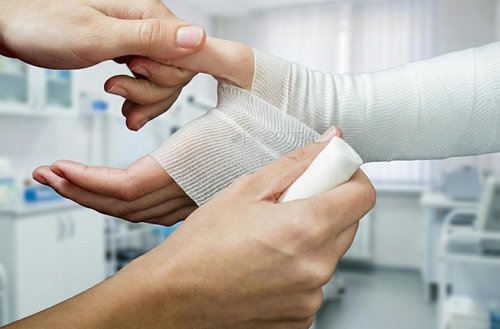 Hospora Medical Elastic Cotton Gauze Roll - 4 Inch Stretch First Aid Bandage | 24 Individual Packs