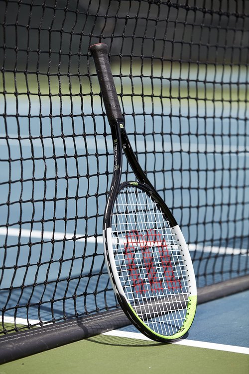 WILSON Blade Feel 26 Junior Recreational Tennis Racket - Green