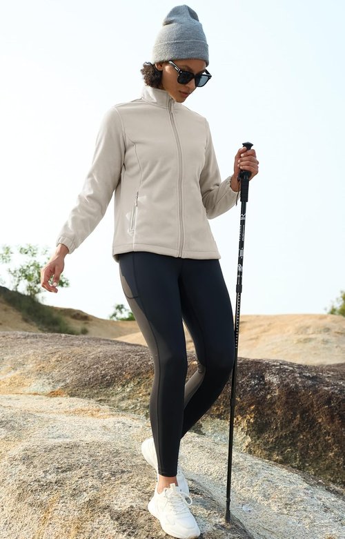 MAGCOMSEN Women's Fleece Jacket - Lightweight, Soft & Warm Zip-Up Coat with Pockets for Winter
