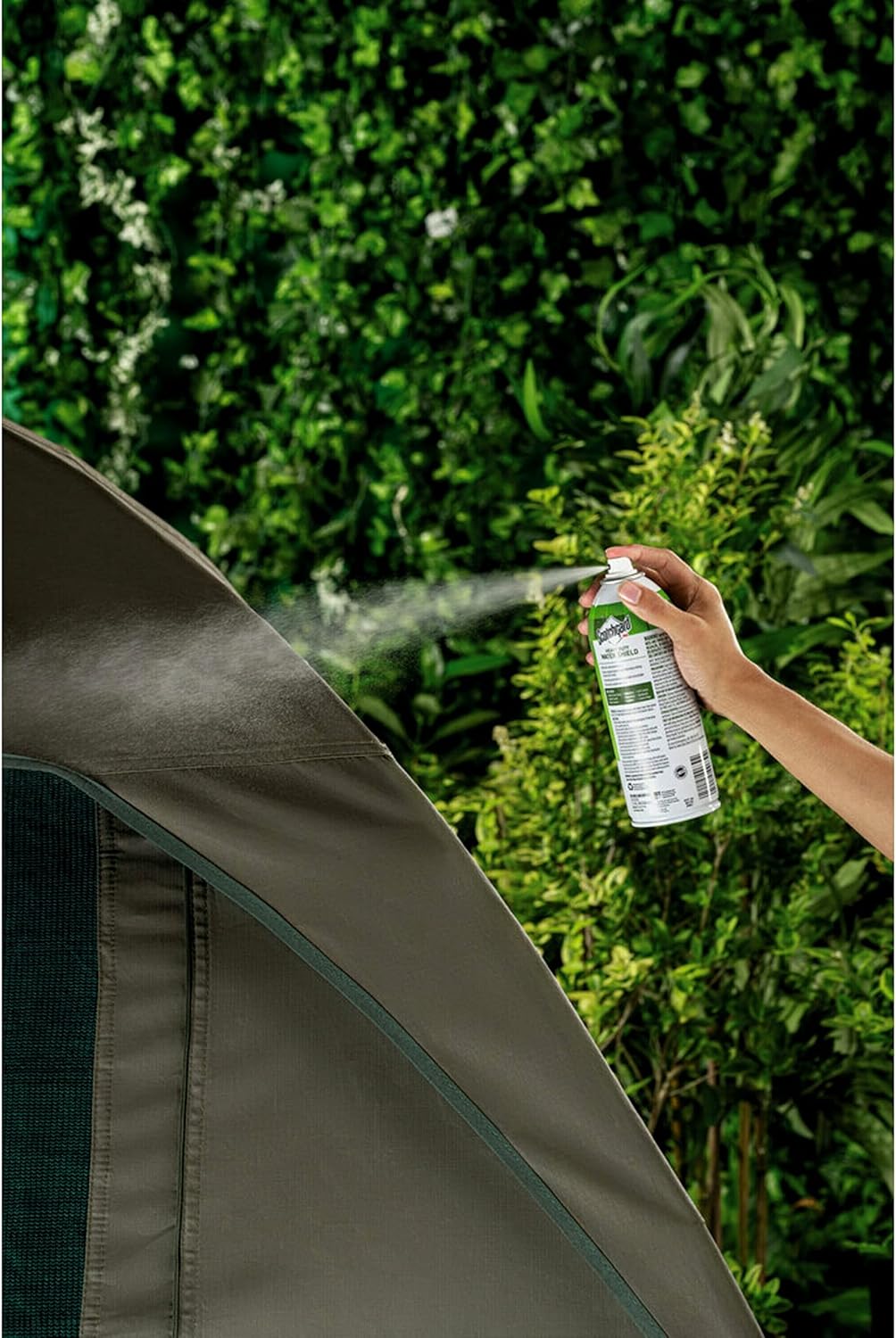 Scotchgard Outdoor Water Shield Spray - Water Repellent for Gear & Furniture | 42 Ounces (4 Cans)