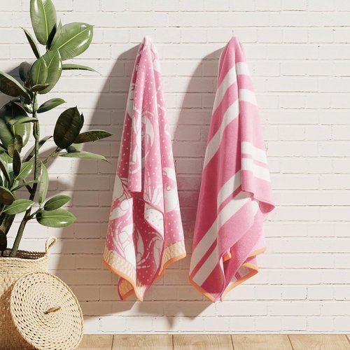 Great Bay Home 100% Cotton Beach Towels - Absorbent Quick-Dry 30 x 60" Pool Towels | Pink/White Crabs & Stripes