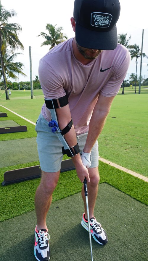 The Right Angle Golf Swing Trainer Aid for Backswing & Arm Position Right Arm Elbow Brace to Improve Swing Plane, Tempo, Power & Accuracy Golf Training Aid for Men & Women