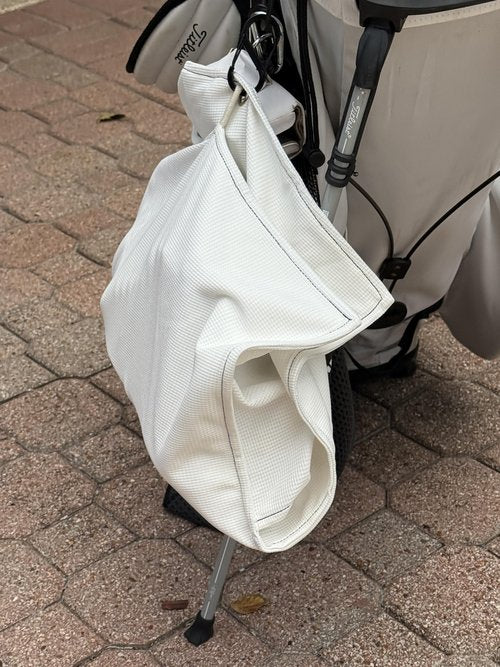 Roo-Towel Golf Towel with Shoe Pouch - Waffle Weave Micro Fiber, S Carabiner Cleans Clubs & Carries Shoes - Perfect Golf Fit