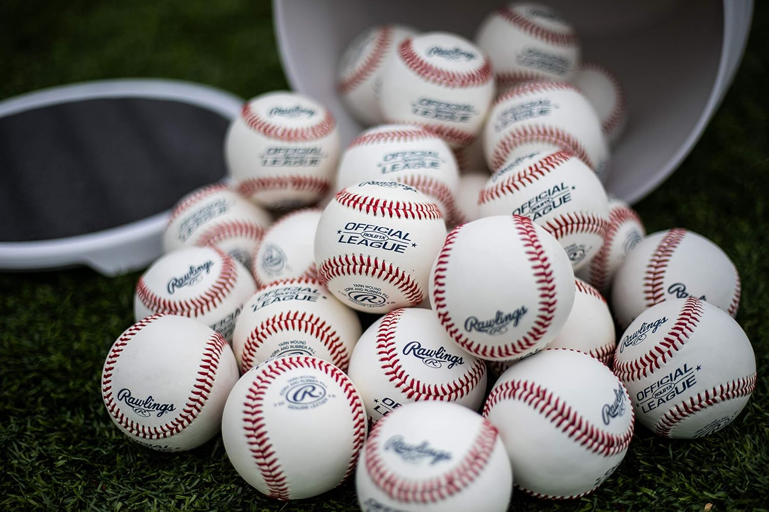 Rawlings Official League Youth Baseballs - Competition Grade, 30-Ball Bucket | ROLB1X