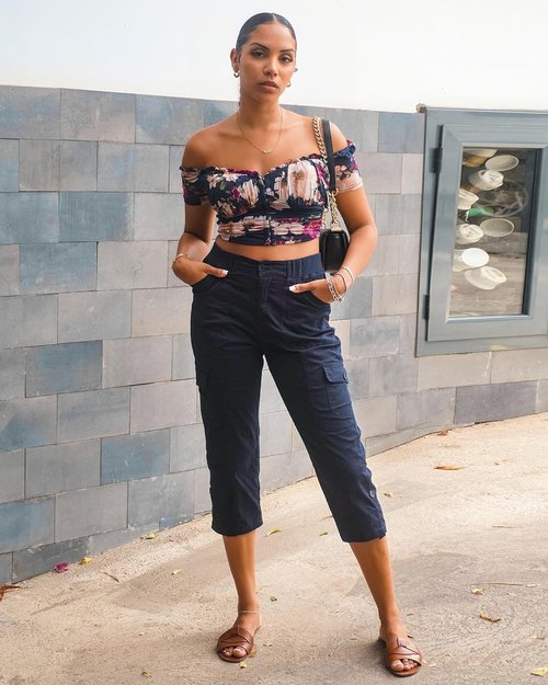 GRAPENT Cargo Capri Pants - High Waisted Relaxed Fit Casual Cropped Trousers for Women