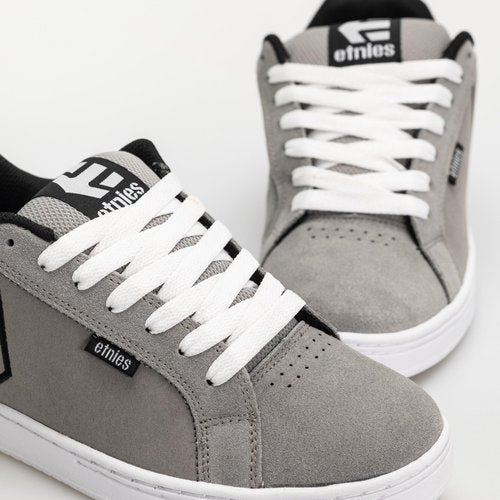 Etnies Fader – Classic Skate Heritage Style with on-Trend Puffy Look, Reinforced Cupsole, Cushioned Fit, Everyday Sneakers - Grey/Black - 10