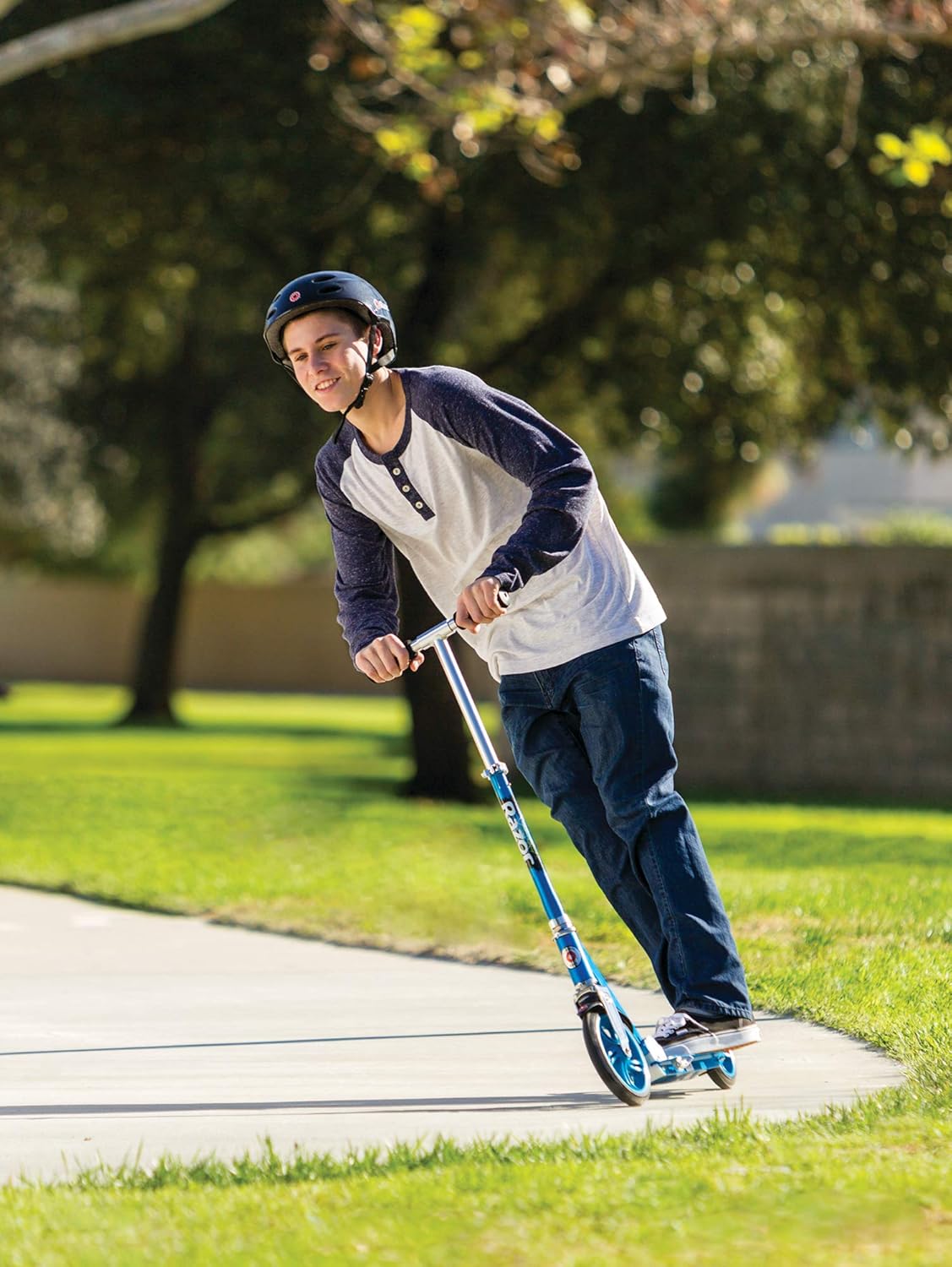 Razor A5 Lux Kick Scooter - Foldable Design, Large 8" Wheels, Adjustable Handlebars, Lightweight for Up to 220 lbs